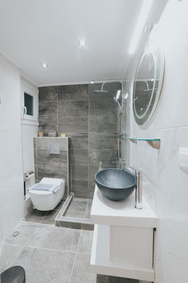 Comfy And Stylish Apartment سالونيك المظهر الخارجي الصورة